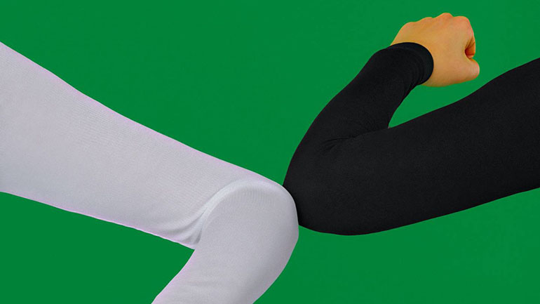 Η οθόνη του τηλεφώνου μας αλλάζει τις χειρονομίες μας